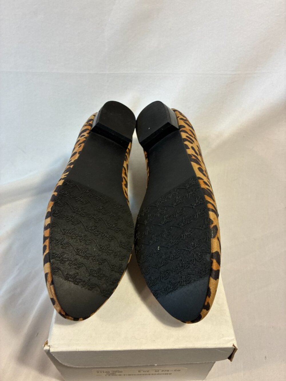 Soft Style by Hush Puppies Charmy Leopard Print Low Wedge Loafer Shoes 6.5 M - Picture 3 of 3